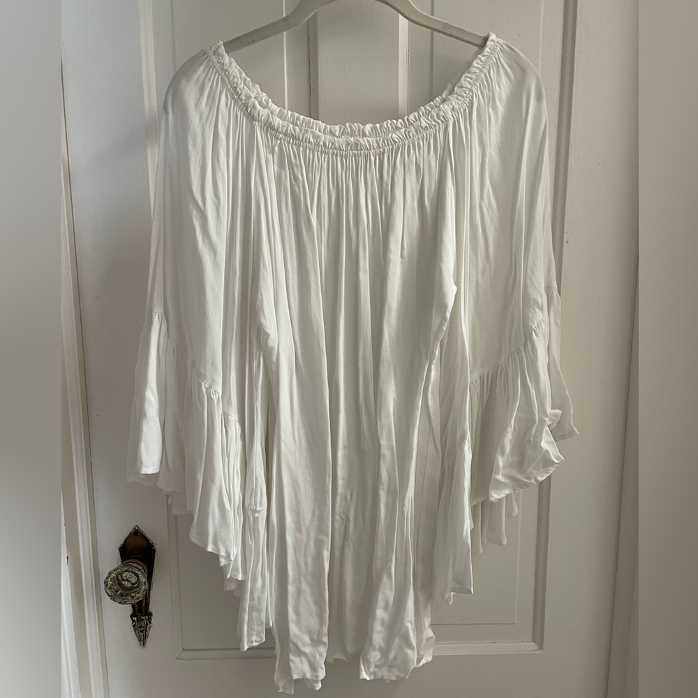 Elan white one size off shoulder ruffle bell sleeve tunic